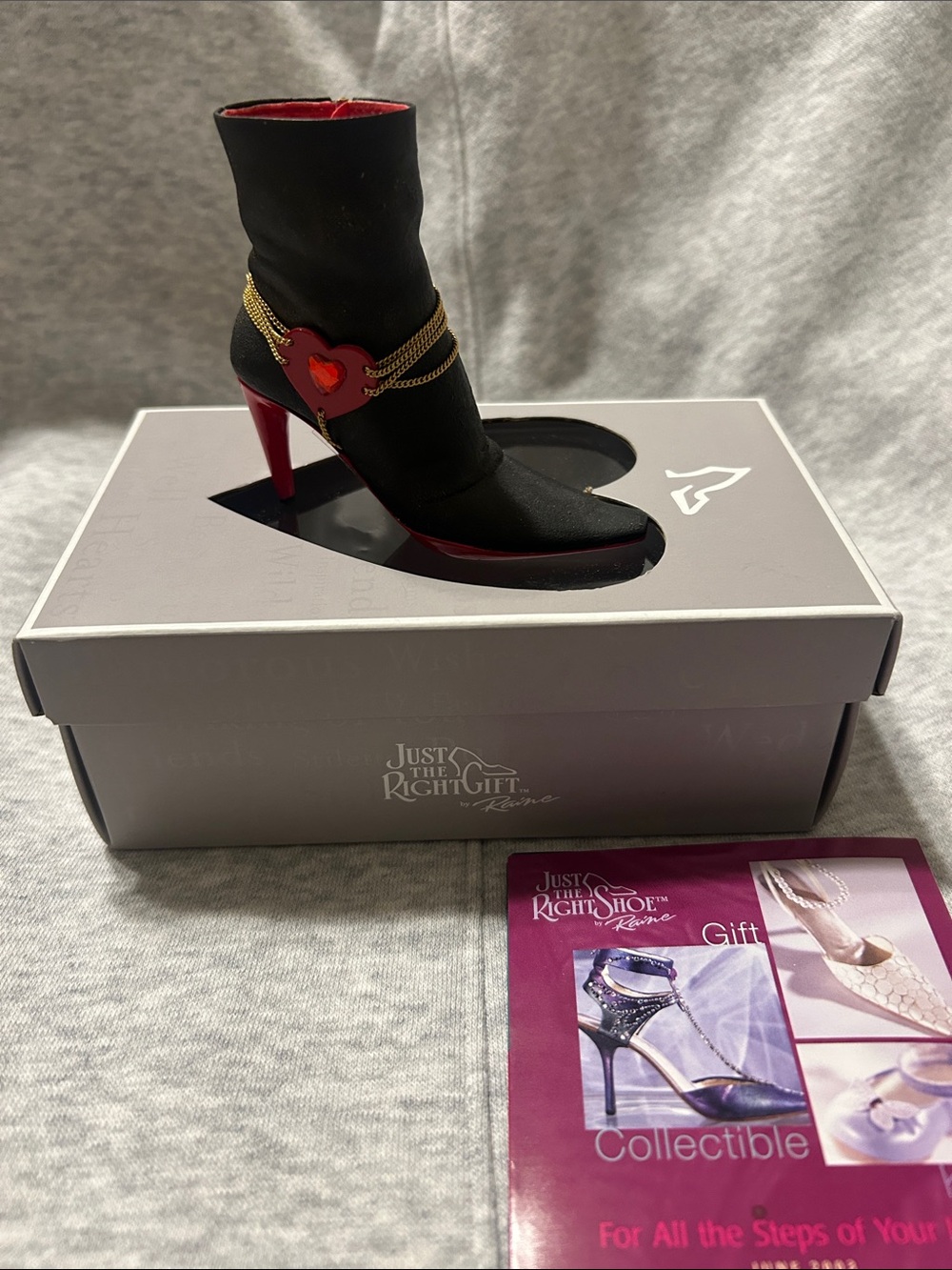 Just The Right Shoe Black and Red High-Heel Key/ Card Holder with Gold Chains